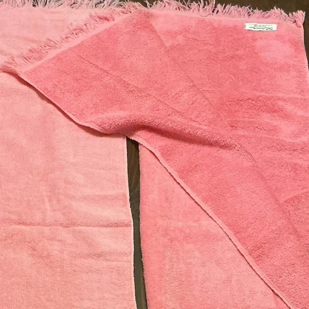 Vintage pair of Bath towels